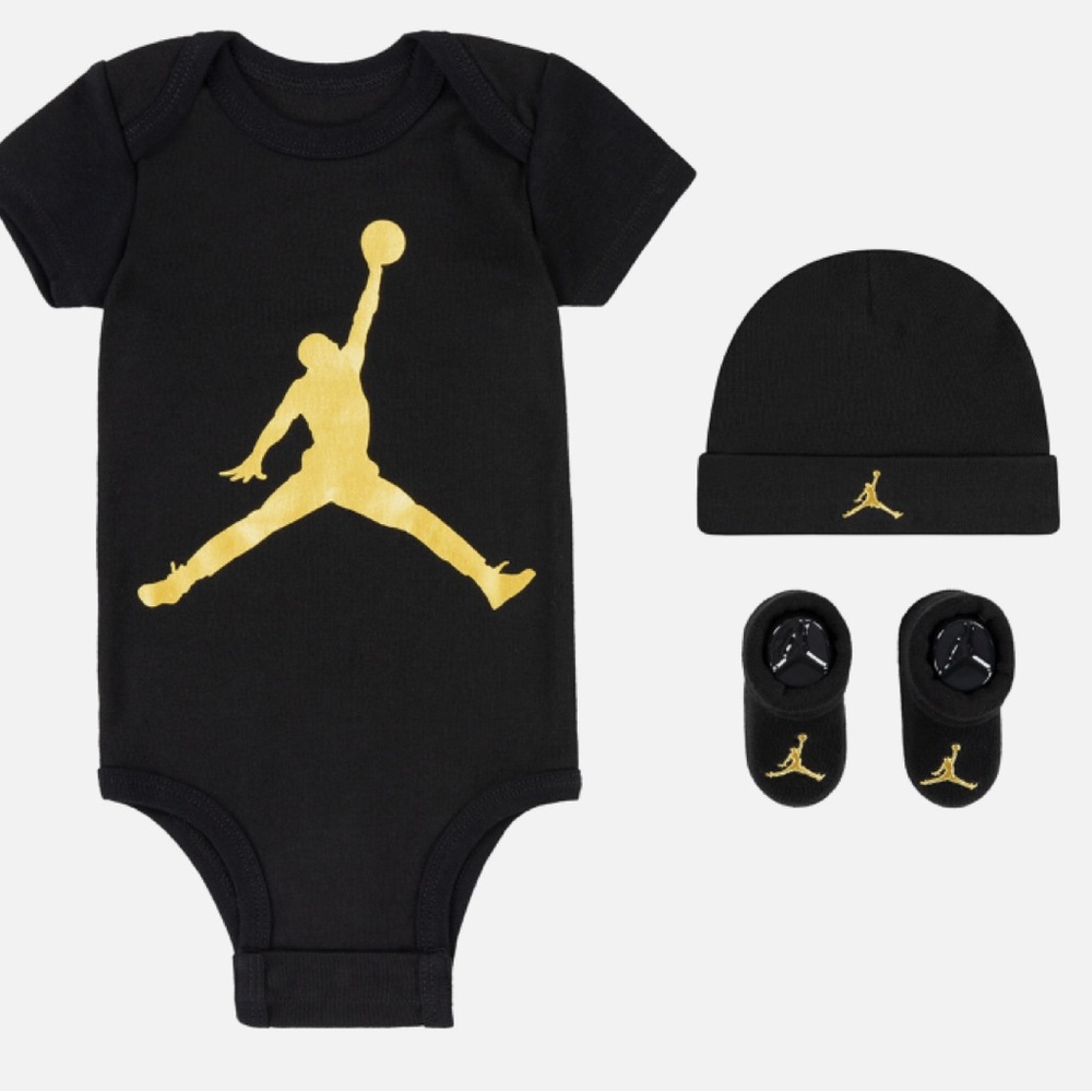Super Cute 🥰 AIR JORDAN INFANT 3PC BOX SET 6-12 MONTHS